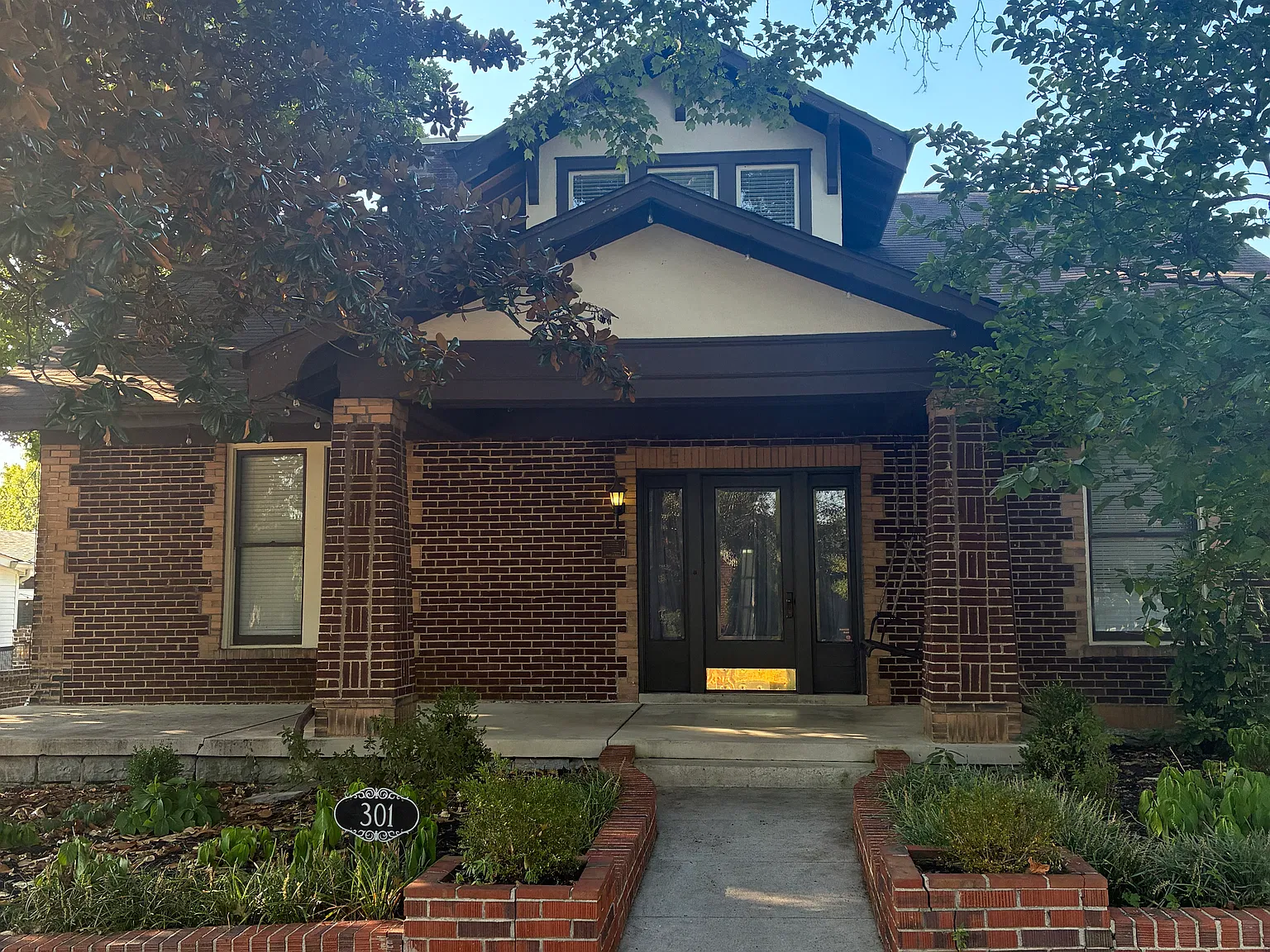 5 bed, 4018 sqft, $3,000 — Photo 2