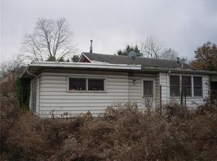 670 Norwood Dr, Wampum, PA 16157