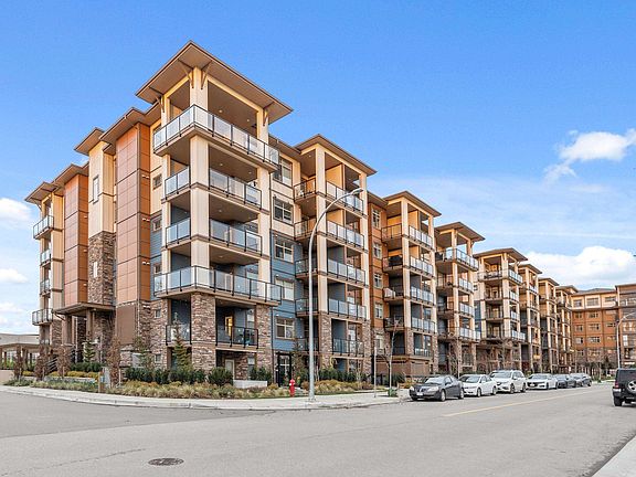 3rd image of 20673 78th Ave #613