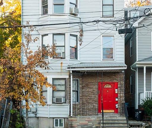 2nd image of 69 Robinson Ave