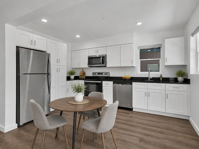 Saddle Lofts Apartments — Photo 7