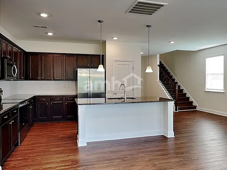 6114 Rosemore Ln — Photo 4