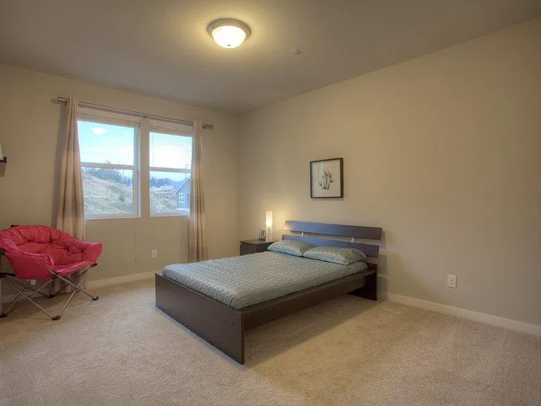 1399 NE Hickory Ln — Photo 11