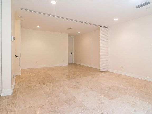4th image of 10205 W Bay Harbor Dr