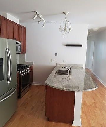3rd image of 2257 W Lake St Unit 303