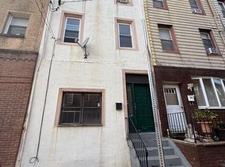 2246 S 15th Street, Philadelphia, PA 19145