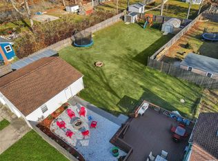 41 Heston Rd, Shirley, NY 11967