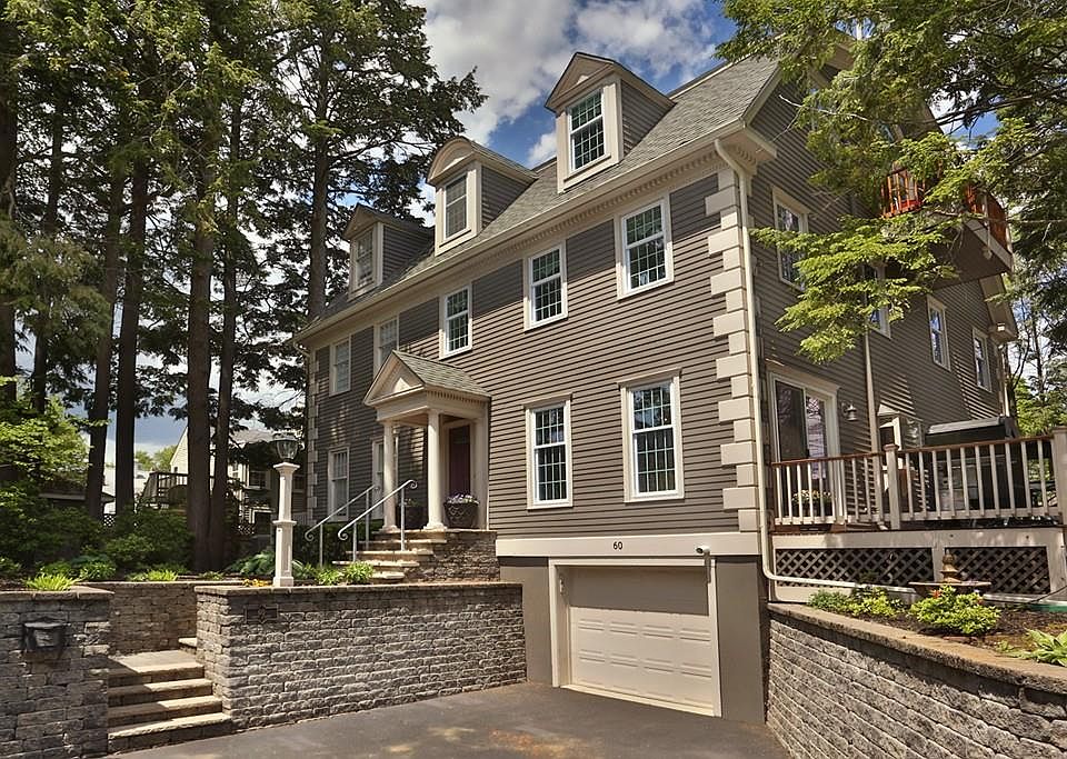 1st image of 60 Kent St