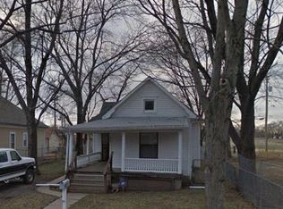 519 SE Locust St, Topeka, KS 66607