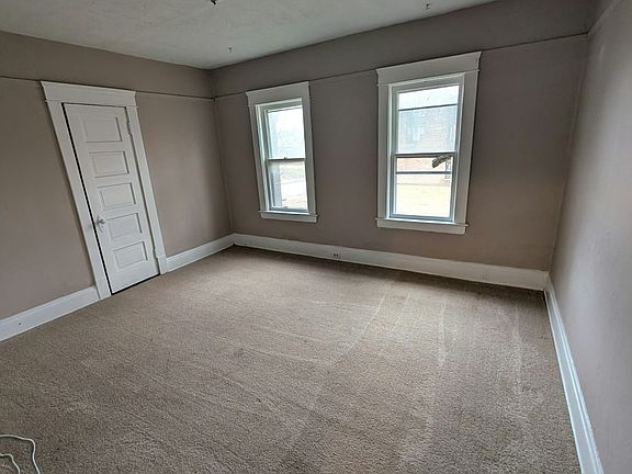 4th image of 1176 E 61st St APT 7