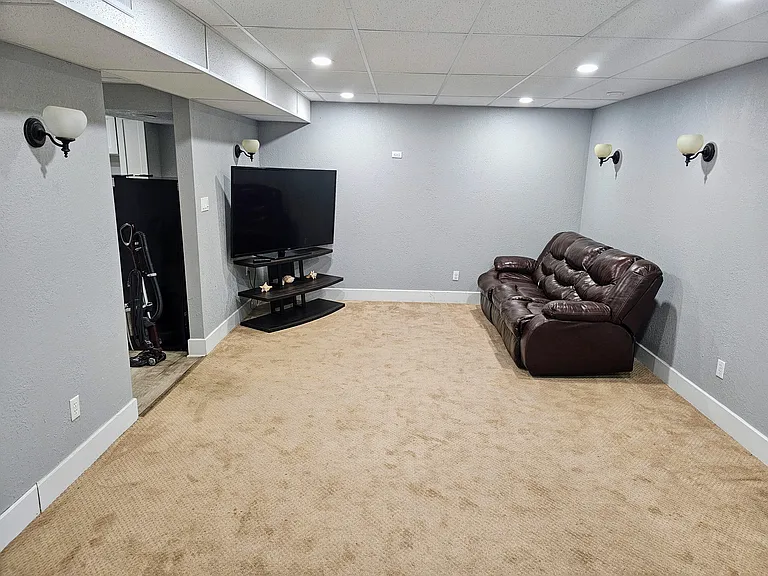 2710 Cansler Dr — Photo 14
