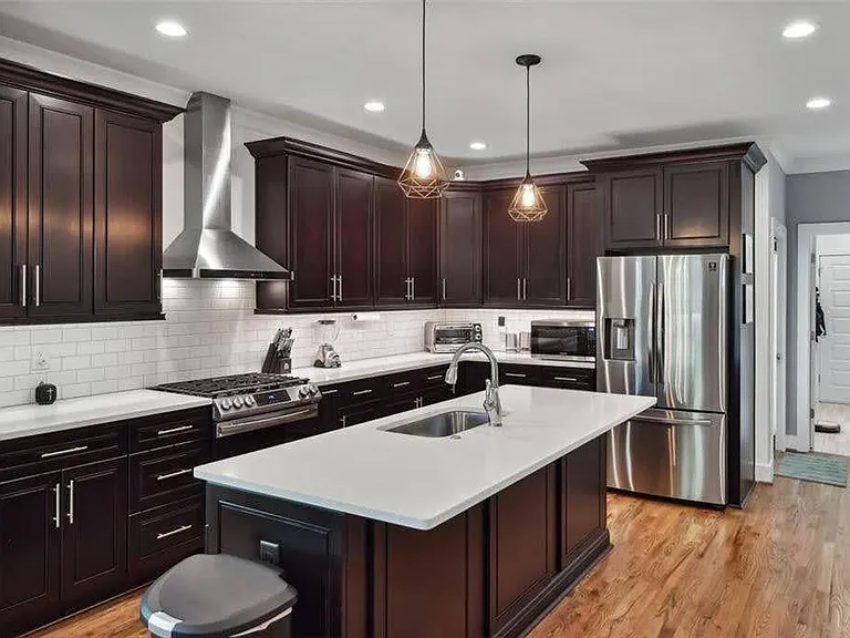 1237 Milton Ter SE — Photo 4