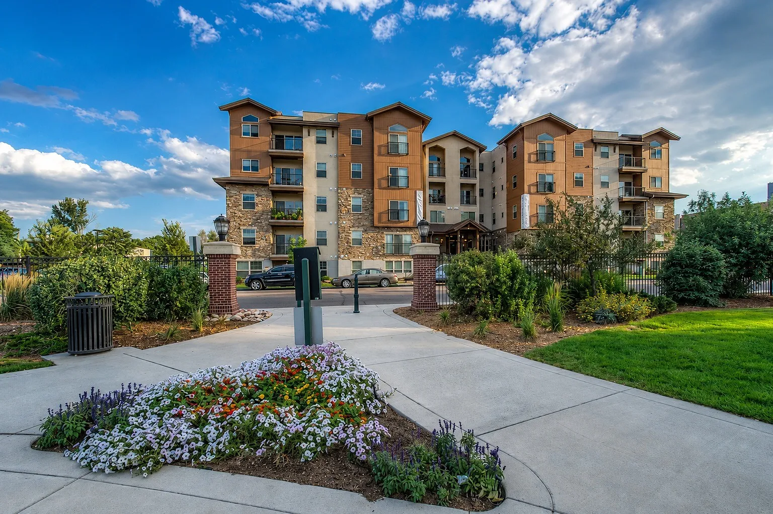 Peregrine Place — Photo 1