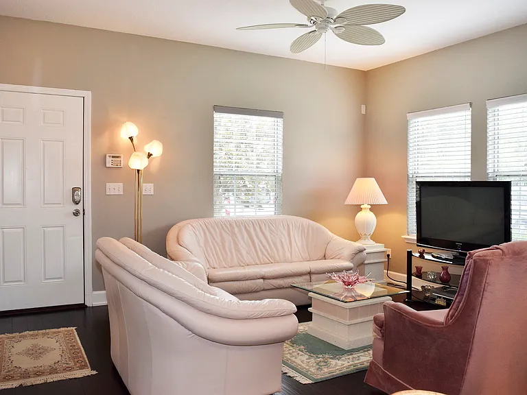 FRONT ENTRANCE & LIVING ROOM