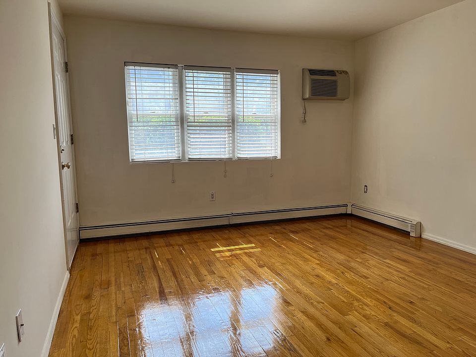 1st image of 133-05 11th Ave #1