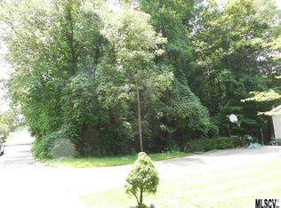 821 Hillsfarm St NE, Lenoir, NC 28645