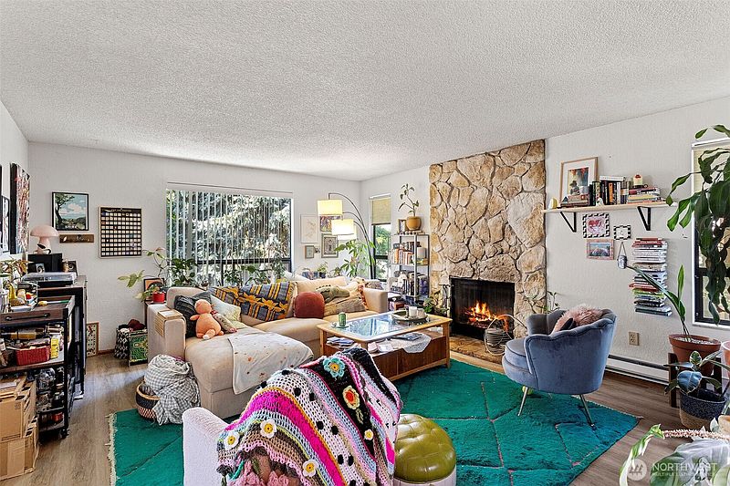 4th image of 6013 4th Avenue NW