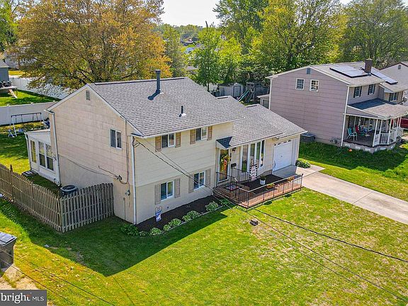 2nd image of 29 Barclay Dr