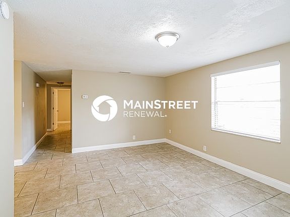 3rd image of 3204 N Highland Ave