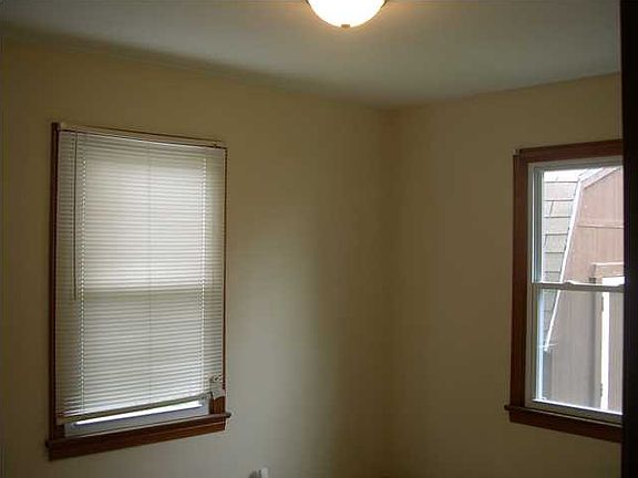 3rd image of 1729 N Pinecrest Ave