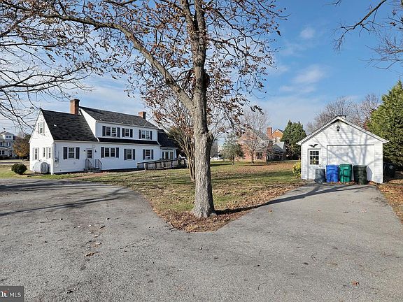 3rd image of 118 Saint Marys Ave