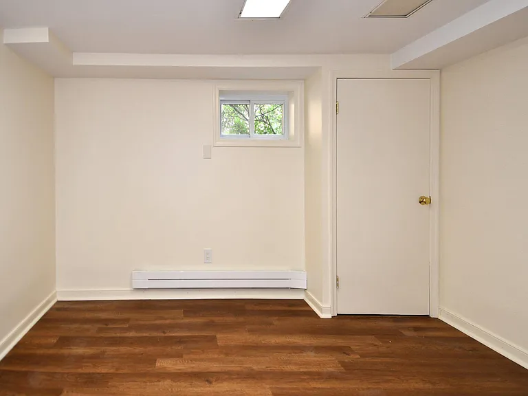 2608 Fordham Rd — Photo 42