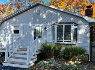 105 Argyle Dr, Shirley, NY 11967