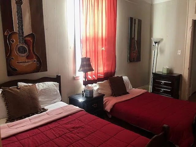 1604 Frenchmen St — Photo 13