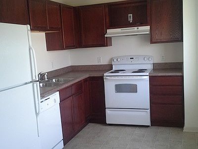 3rd image of 121 E 4th St APT 304