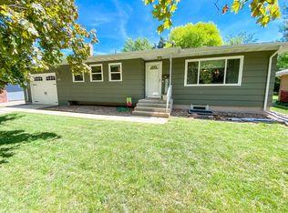 1022 Circle Dr, Brookings, SD 57006
