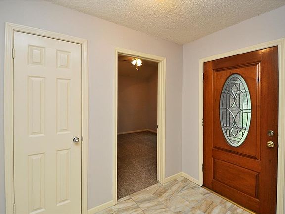5th image of 1203 Raven Ln