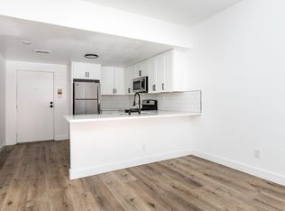 621 N Bronson Ave, Los Angeles, CA 90004