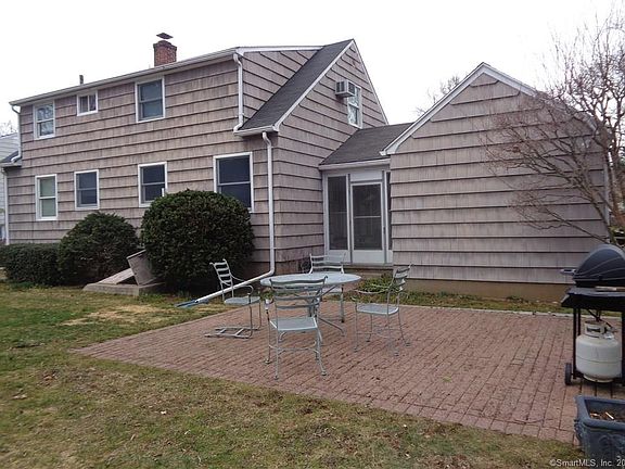 4th image of 2 Palmer Woods Cir