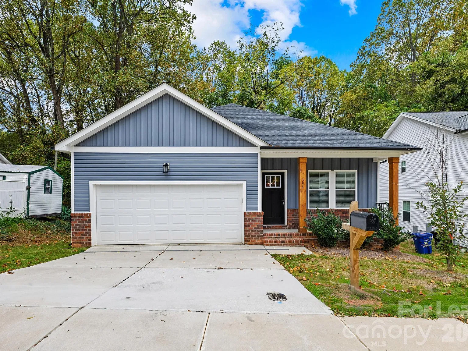 3 bed, 2.0 bath, 1553 sqft, $2,100 — Photo 1