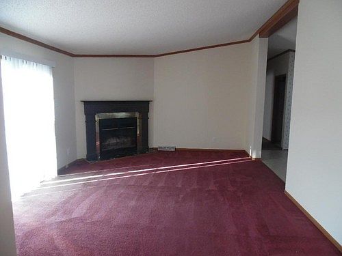 5th image of 28378 Spruce Dr