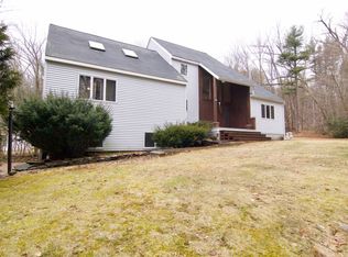 169 Brimfield Rd, Holland, MA 01521