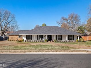 207 Parklane Dr, Bossier City, LA 71111