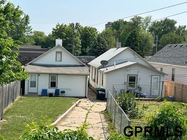 2nd image of 804-06 Hickory St