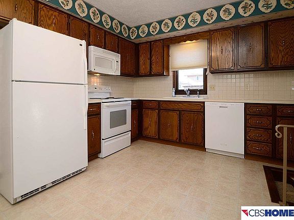 5th image of 2642 N 125th Cir