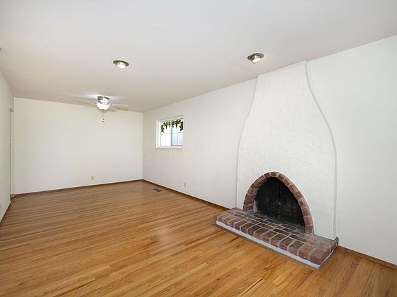 3rd image of 1116 Forest Ave
