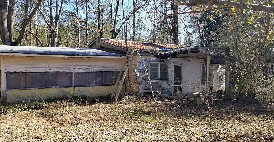 1st image of 371 Eastern Ave