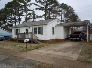 309 S Spring St, Walhalla, SC 29691