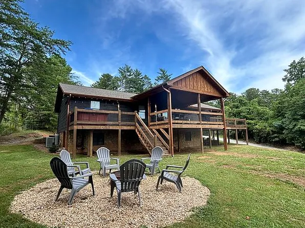 61 Pinewood Rd, Blue Ridge, GA 30513