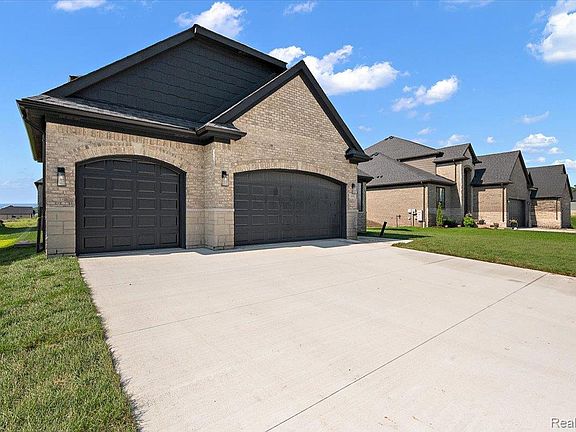 5th image of 24462 Sawgrass Dr