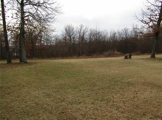 21113 S Forrest Dr, Tahlequah, OK 74464