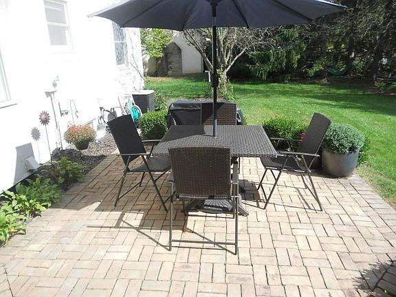 3rd image of 5613 Parker Hill Ln