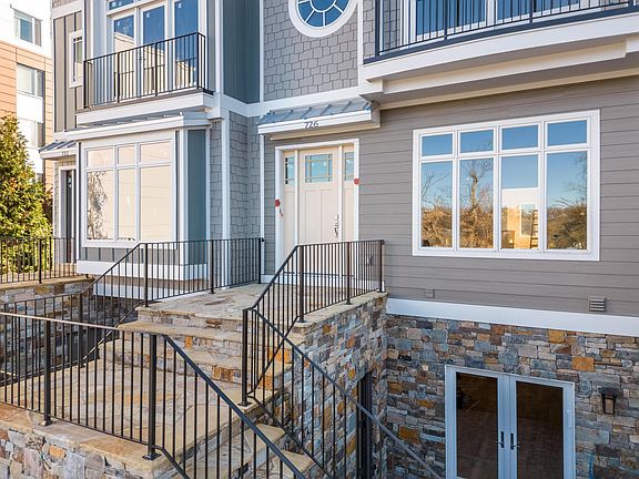 4th image of 726 Latitude Cir #21