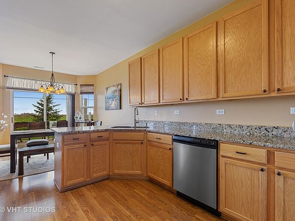 5th image of 311 Parkside Dr