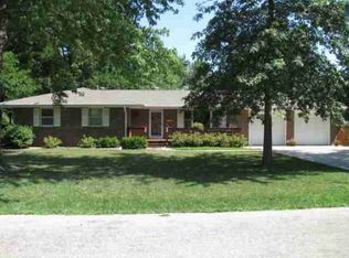 806 Prospect St, Osage City, KS 66523