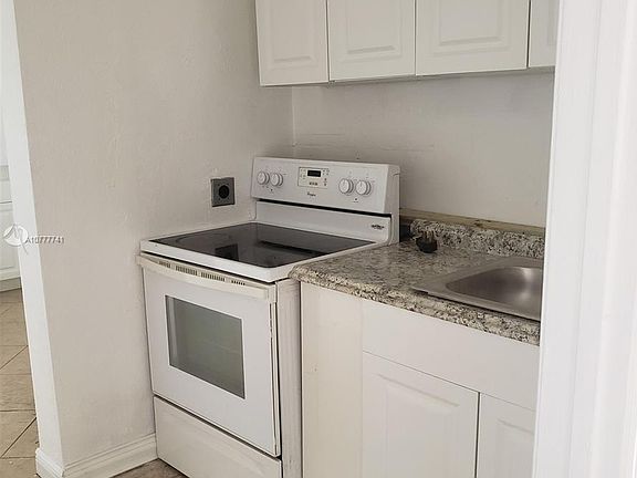 3rd image of 2700 NW 27th Ave #2